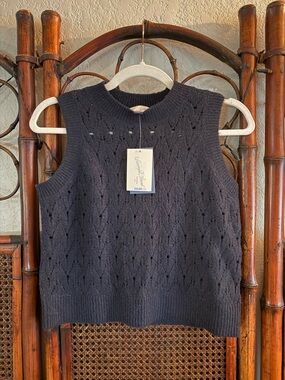 Universal Thread Black Openwork Knit V-Neck Sweater Vest